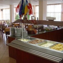 Отель Zlaten Rog Болгария, Золотые пески - отзывы, цены и фото номеров - забронировать отель Zlaten Rog онлайн питание фото 2