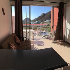 Апартаменты Cabo Paraiso Condo and Studio Кабо-Сан-Лукас комната для гостей