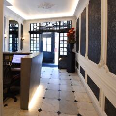 Hans Memling Hotel интерьер отеля