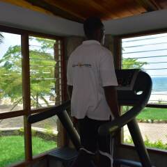 Hotel Club Du Lac Tanganyika фитнесс-зал