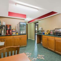 Отель Days Inn Hurstbourne питание