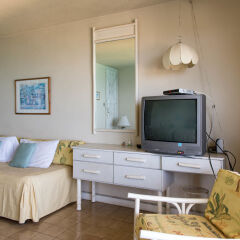Отель Sky Box Beach Suite at Montego Bay Club Ямайка, Монтего-Бей - отзывы, цены и фото номеров - забронировать отель Sky Box Beach Suite at Montego Bay Club онлайн комната для гостей