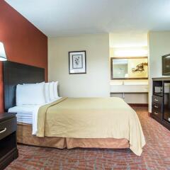 Отель Quality Inn And Suites Monroe комната для гостей фото 2