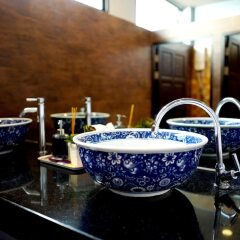 Отель Feung Nakorn Balcony Rooms And Cafe Бангкок фото 4