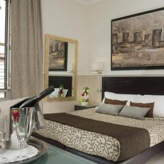 Yes Hotel в номере