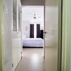 Отель Kingston Luxury Guest Apt at Sullivan комната для гостей фото 2