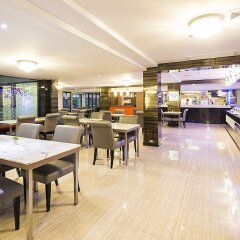 Отель Aspen Suites Бангкок гостиничный бар