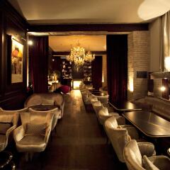 DOM Hotel Roma гостиничный бар