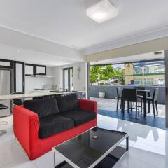 Апартаменты The Hub Apartments комната для гостей фото 3