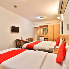 OYO 118 Dallas Hotel сейф в номере