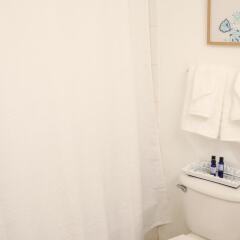 Апартаменты New Kingston's Deluxe Apartment ванная фото 2