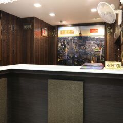 Отель OYO 15514 Wall Street интерьер отеля