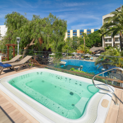 Отель H10 Salou Princess Испания, Салоу - 12 отзывов об отеле, цены и фото номеров - забронировать отель H10 Salou Princess онлайн бассейн фото 3