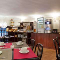 Comfort Hotel Astoria Lorient питание