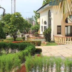 Отель Tourist Castle Hotel and Suites Нигерия, Калабар - отзывы, цены и фото номеров - забронировать отель Tourist Castle Hotel and Suites онлайн