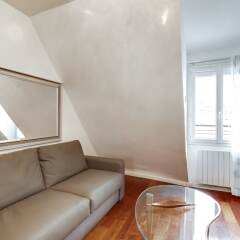 Апартаменты Rue Cler - Eiffel Tower View Apartment комната для гостей фото 5