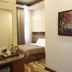 Grand Hotel de Pera 4* Улучшенный номер с двуспальной кроватью