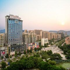 Отель Vienna International Hotel Zhongshan Kanghua Road Китай, Чжуншань - отзывы, цены и фото номеров - забронировать отель Vienna International Hotel Zhongshan Kanghua Road онлайн городской автобус