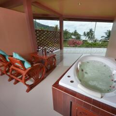 Отель Haadyao Bayview Resort & Spa бассейн