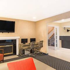 Отель Hawthorn Suites by Wyndham Airport East Hotel США, Колумбус - отзывы, цены и фото номеров - забронировать отель Hawthorn Suites by Wyndham Airport East Hotel онлайн интерьер отеля фото 2