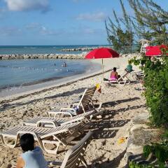 Отель Casa Marina Montego Bay at Seawind пляж