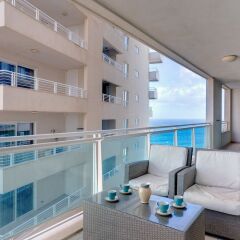 Отель Seaview Apartment In Fort Cambridge, Sliema Мальта, Слима - отзывы, цены и фото номеров - забронировать отель Seaview Apartment In Fort Cambridge, Sliema онлайн балкон
