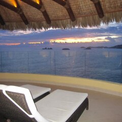 Отель Palmetto Ixtapa 408 бассейн