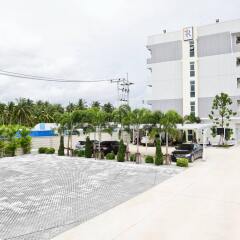 Отель Rangh Place парковка