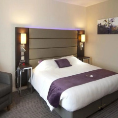 Отель Premier Inn London Bank - Tower комната для гостей
