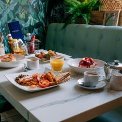 The Mitre Hotel в номере
