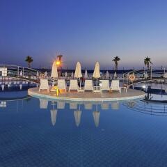 Отель Çenger Beach Resort Spa - All Inclusive Ченгер приотельная территория