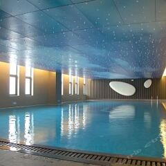 Отель Aloft Zhengzhou Shangjie бассейн фото 3