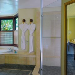 Отель Dinarobin Beachcomber Golf Resort & Spa Маврикий, Ле-Морн - отзывы, цены и фото номеров - забронировать отель Dinarobin Beachcomber Golf Resort & Spa онлайн ванная