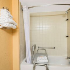 Отель Days Inn Hurstbourne ванная