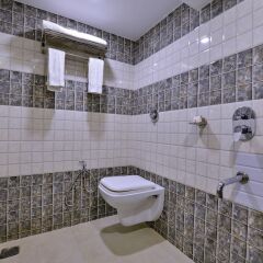 OYO 10125 Hotel Anandam ванная фото 2