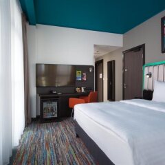 Отель Park Inn by Radisson Riga Valdemara сейф в номере