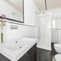 Отель White Rooms Colosseo Рим ванная фото 2