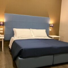 Hotel Magenta сейф в номере