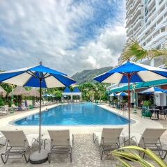 Отель Andaman Beach Suites Пхукет бассейн фото 3