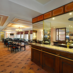 Отель Danubius Health Spa Resort Hvězda-Imperial-Neapol гостиничный бар