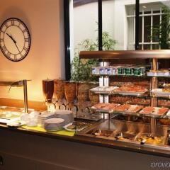 Отель Holiday Inn Auteuil Париж питание
