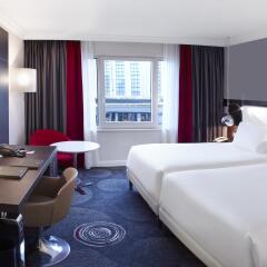 Отель Hilton Brussels Grand Place 4* Стандартный номер с 2 отдельными кроватями
