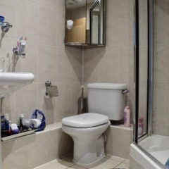 Апартаменты Modern 2 Bedroom Apartment With Stunning Views Лондон ванная фото 2