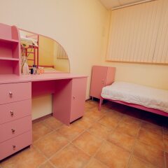 Tenistiy Hostel сейф в номере