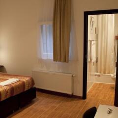 Hotel Barry Брюссель сейф в номере