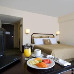 Отель Fiesta Inn Chihuahua в номере фото 2