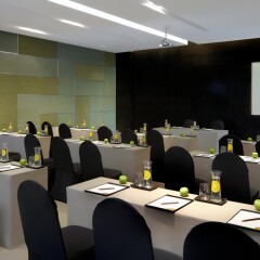 Отель Signature Pattaya Hotel Таиланд, Паттайя - отзывы, цены и фото номеров - забронировать отель Signature Pattaya Hotel онлайн помещение для мероприятий
