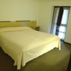 Hotel Tenesi Манерба-дель-Гарда комната для гостей