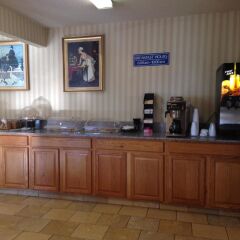 Отель Americas Best Value Inn Columbus West Колумбус питание