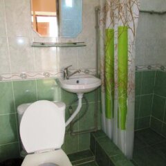 Mini Pansionat Kalinka in Cholpon-Ata, Kyrgyzstan from 56$, photos, reviews - zenhotels.com bathroom photo 2